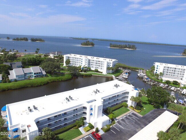 Building Photo - 6124 River Run Dr