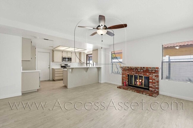 Building Photo - 15630 Half Moon Dr