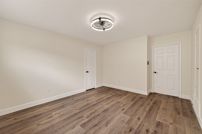 Building Photo - 7714 Renwick Dr