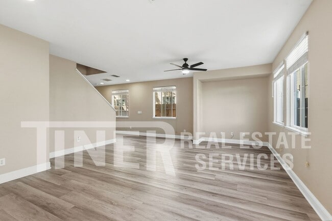 Building Photo - 5444 Noyack Way