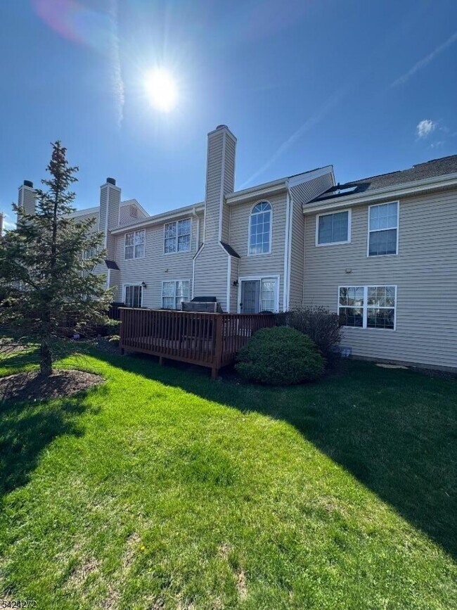 Building Photo - 97 Giordano Dr