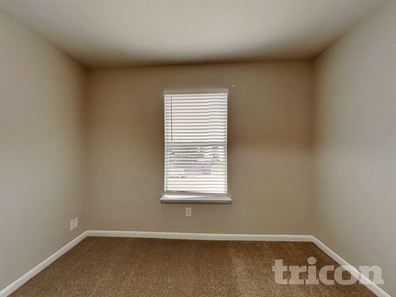 Building Photo - 415 Remington Creek Dr