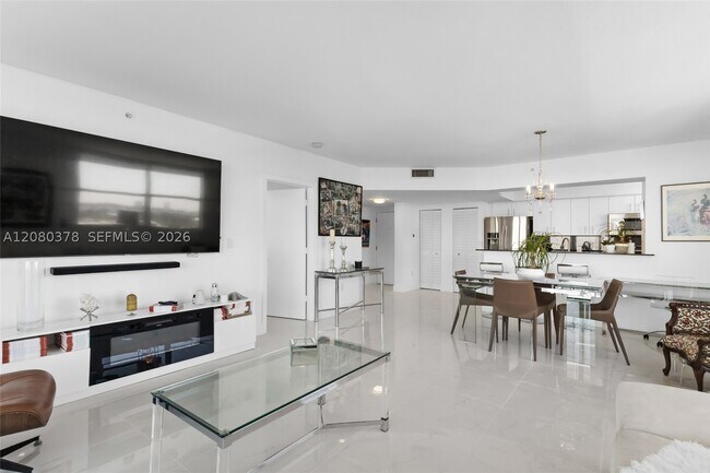 Building Photo - 1625 Kennedy 1205G