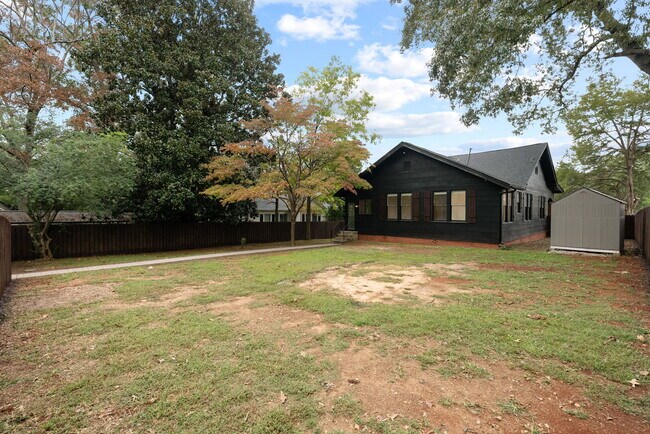 Building Photo - McCullough Heights