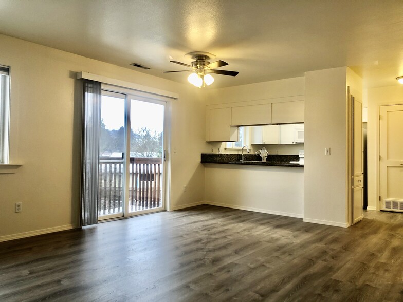 Building Photo - 583 Van Wey Cir