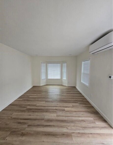 Building Photo - 2436 W Repetto Ave