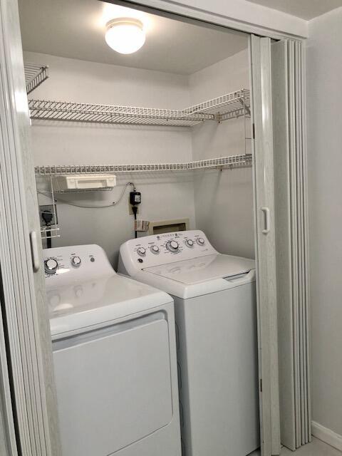 Building Photo - 4300 Hazel Ave