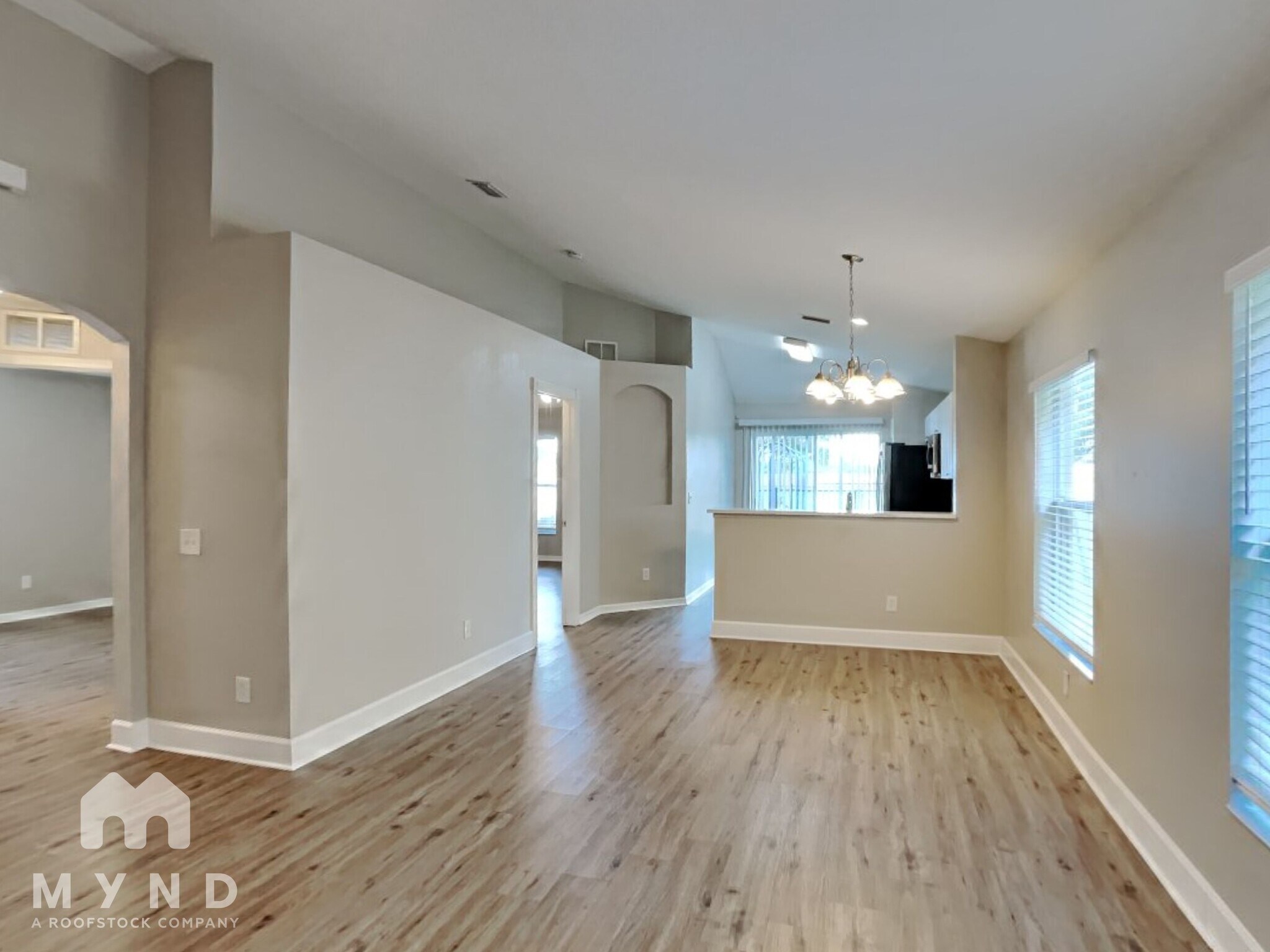 Building Photo - 8721 Persea Ct