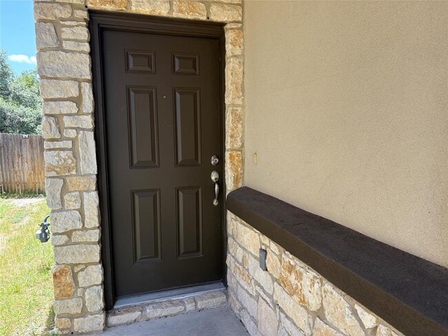 Building Photo - 147 Mary Max Cir