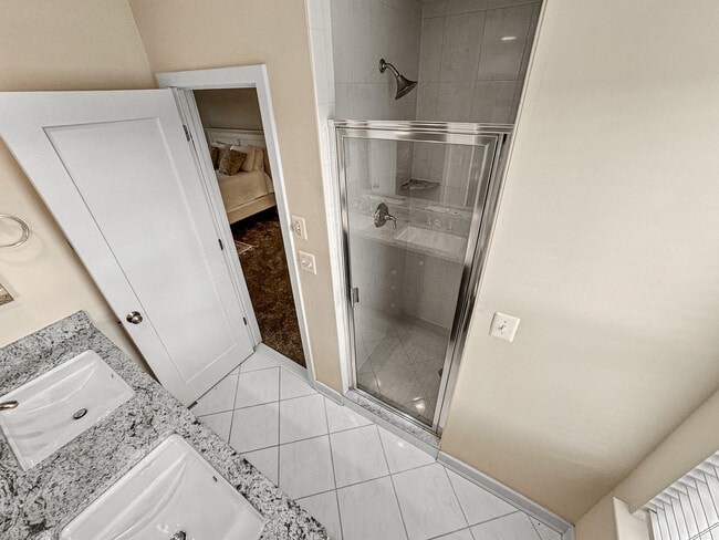 Building Photo - 5610 45th Ave