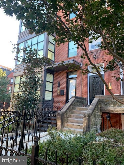 Building Photo - 1502 17th St NW