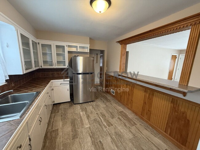 Building Photo - 740 Lyles St SE