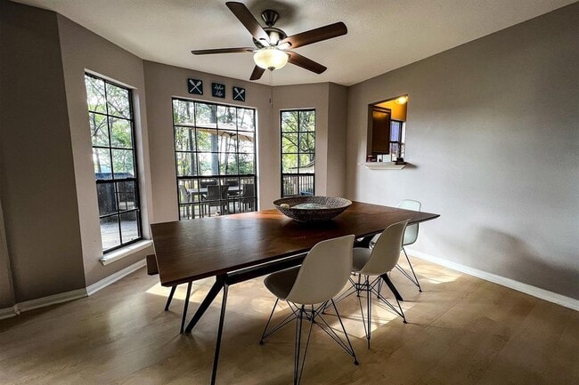 Building Photo - 191 Deerwood Trl