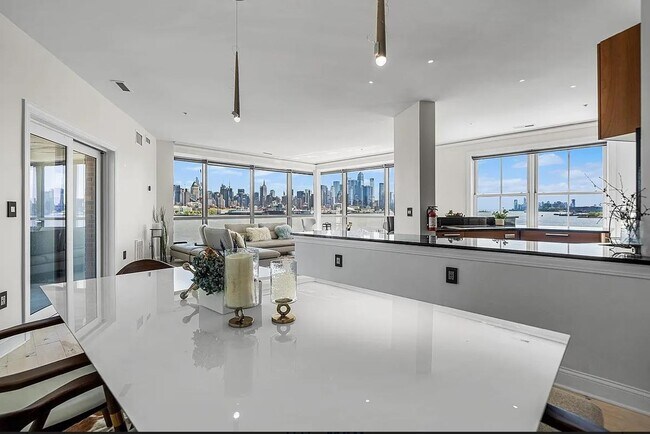 Building Photo - 20 Ave at Port Imperial