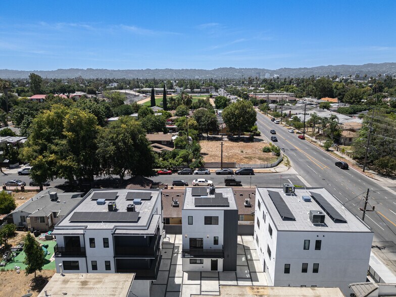 Building Photo - 6700 Kester Ave