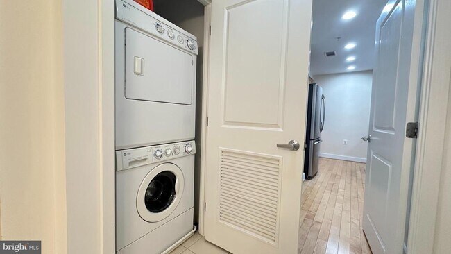 Building Photo - 2001 15th St N