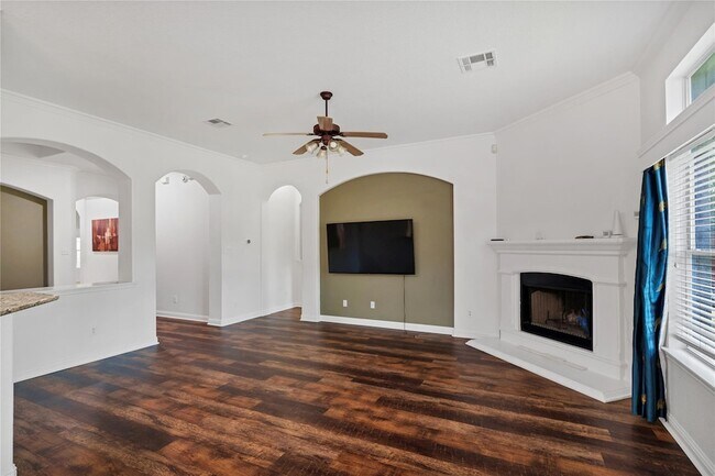 Building Photo - 2811 Checker Dr