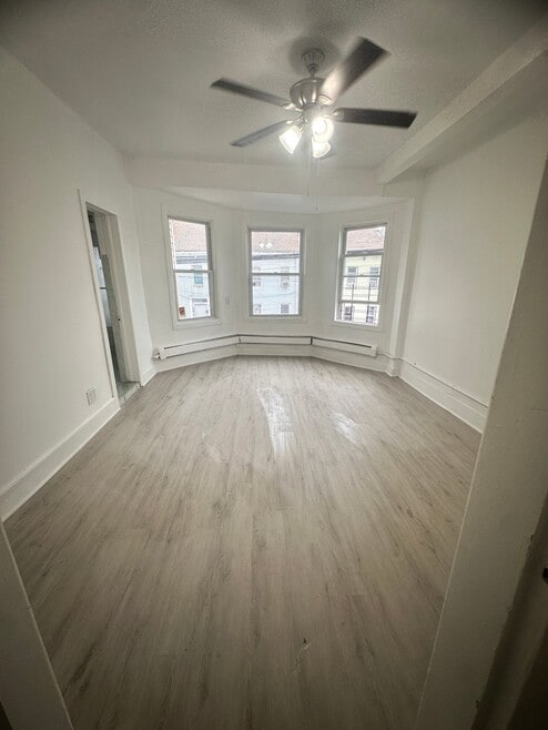 Building Photo - 530 Summer St