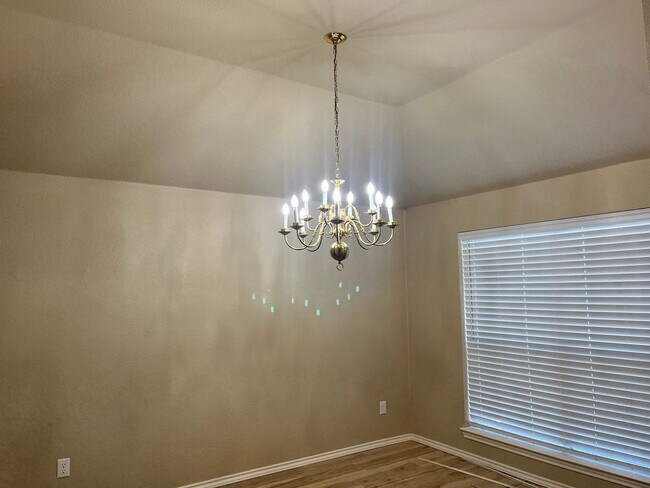 Building Photo - Beautifully Updated 4-Bedroom Home with Community Pool & Excellent Schools!