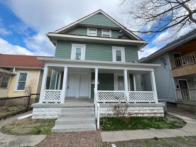 Primary Photo - 3 E Washington St