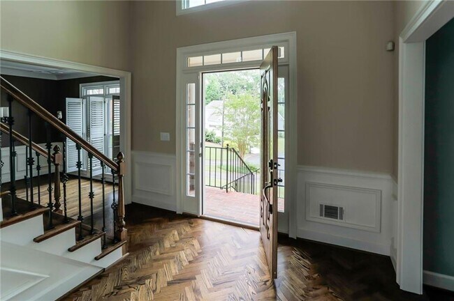 Building Photo - 4941 Gaskin Walk