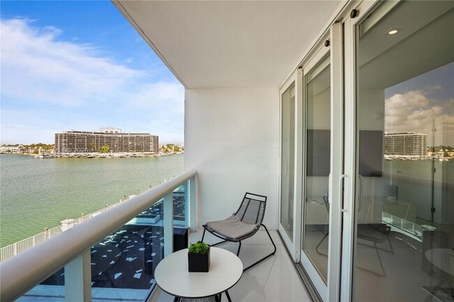 Building Photo - 6770 Indian Creek Dr