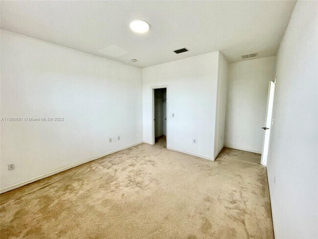 Building Photo - 12225 Still Meadow Dr