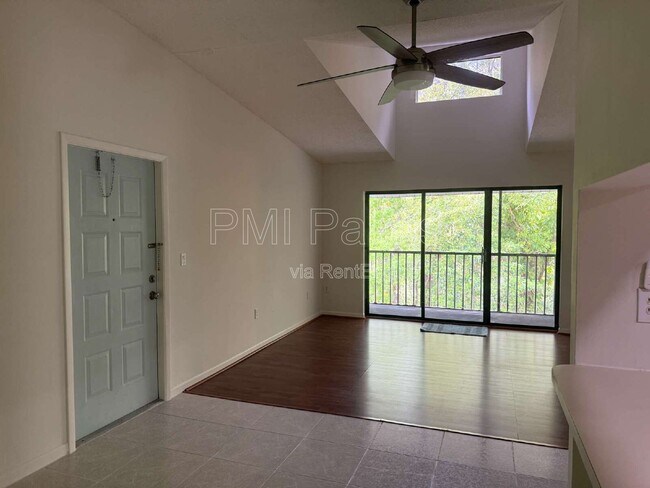 Building Photo - 1236 Pine Ridge Cir W