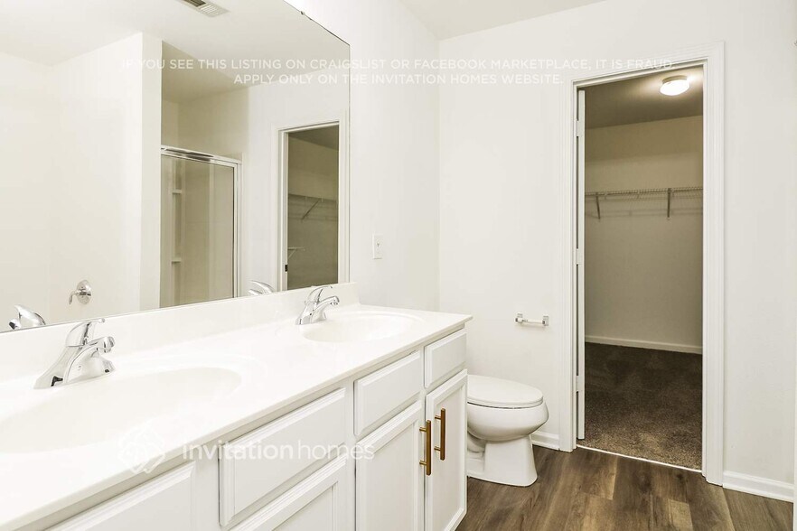 Building Photo - 12927 Settlers Trail Ct