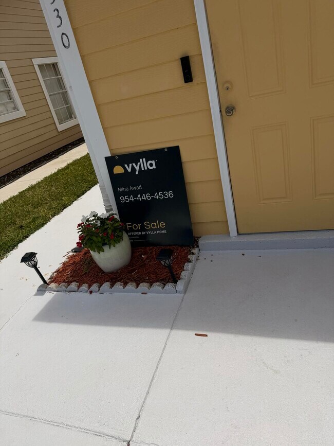 Building Photo - 1530 Royal Forest Ct