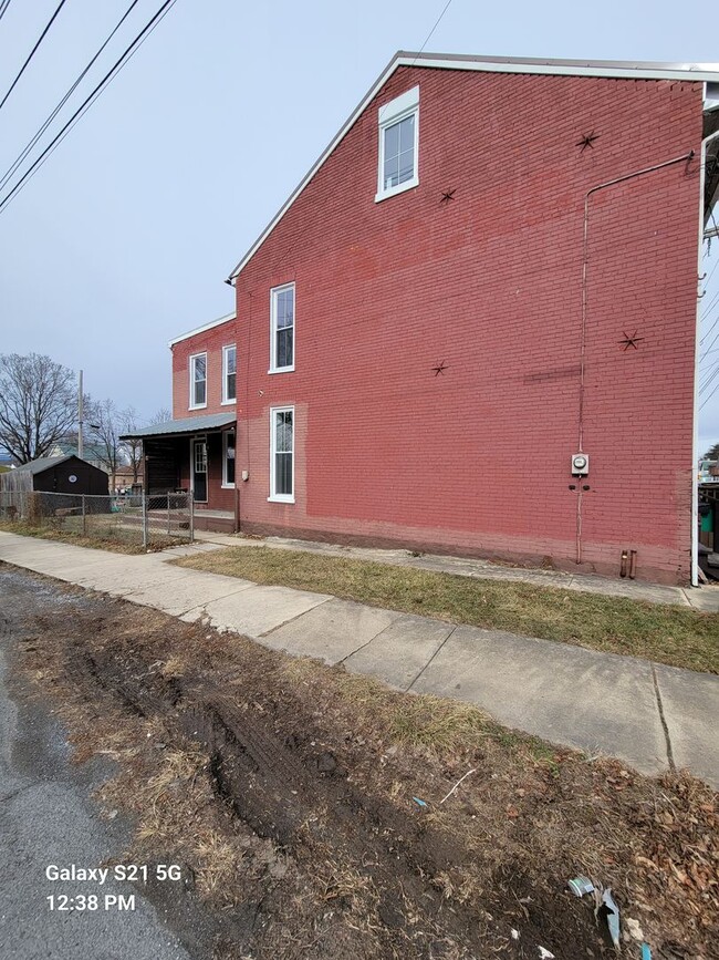 Building Photo - 791 S. Second Street