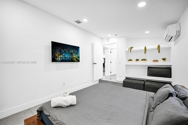 Building Photo - 112 NW 53rd St