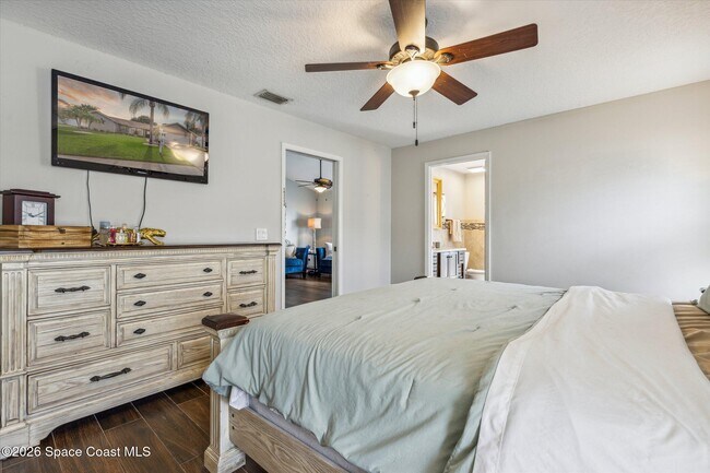 Building Photo - 2532 Kingsmill Ave