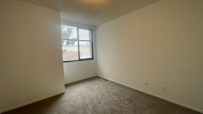 Building Photo - 3334 Solomon Ln