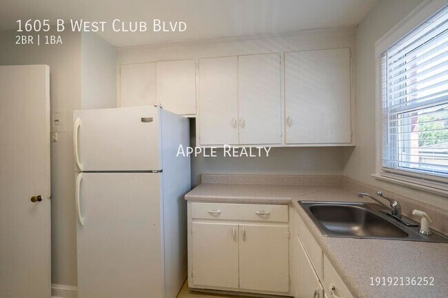 Building Photo - 1605 W Club Blvd