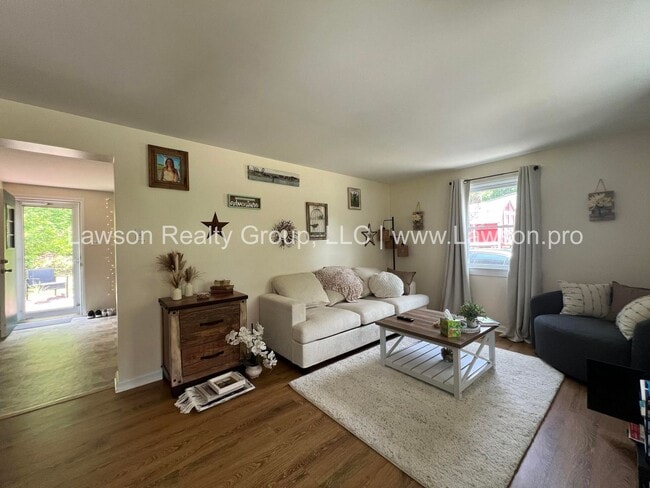 Building Photo - Close to Carvins Cove- One Level Living with Hobby Shed