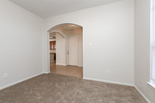 Building Photo - 6103 Menor Crest Dr