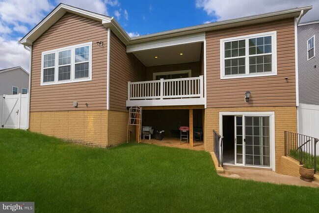 Building Photo - 5544 Old Colony Ct