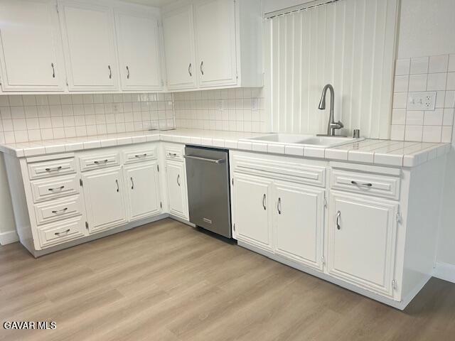 Building Photo - 431 Fantasy St