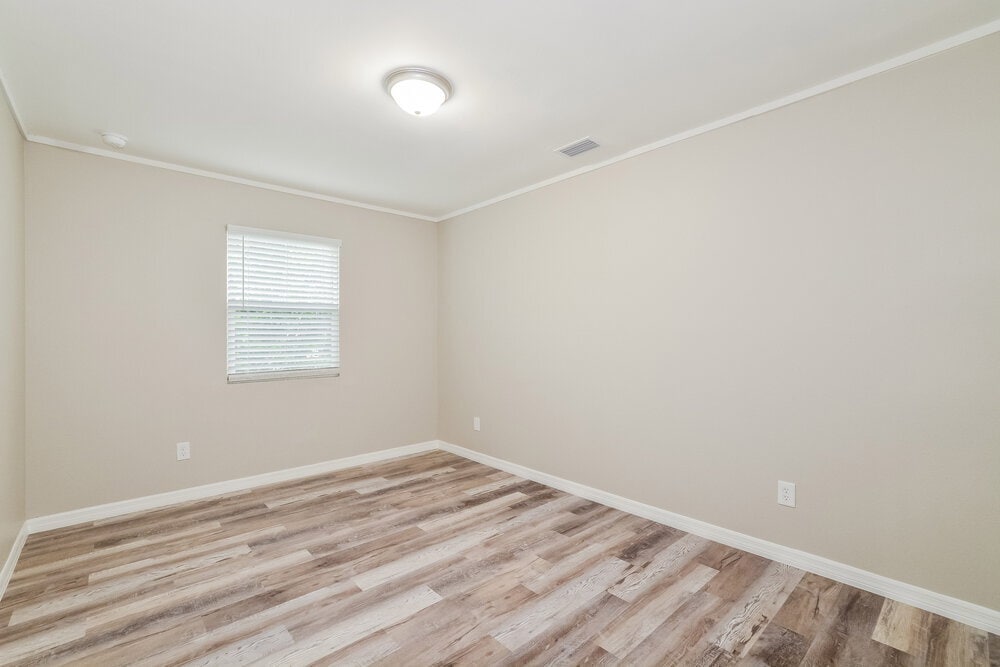 Building Photo - 550 Conure St