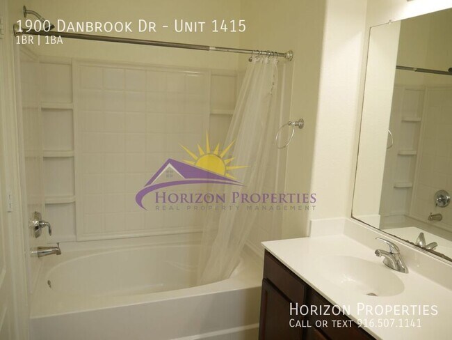 Building Photo - 1900 Danbrook Dr