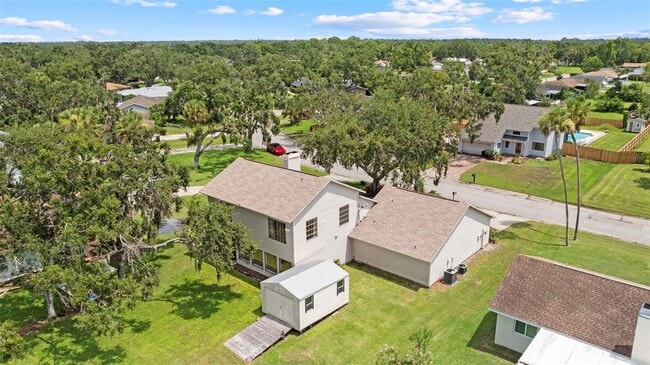 Building Photo - 8006 Oak Dr