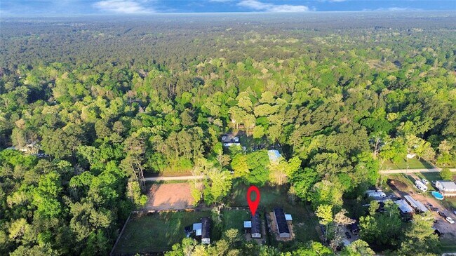 Building Photo - 101 Maple Ln