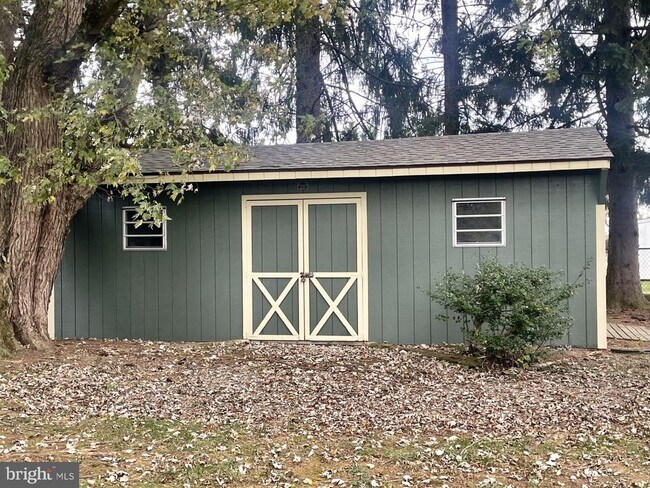 Building Photo - 313 Windsor Ct