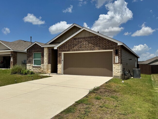 Building Photo - Modern Comfort & Style in This 2022-Built ...