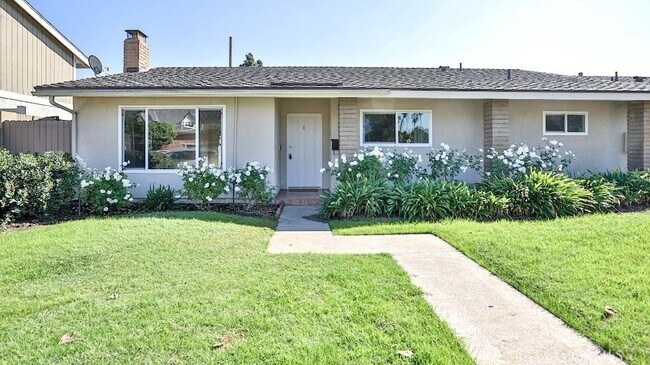 Building Photo - 12700 Newport Ave