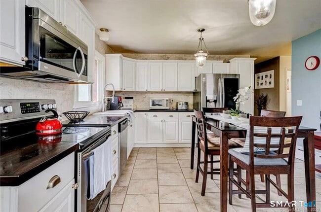 Building Photo - 127 Englewood Ave