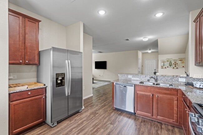 Building Photo - 14714 Sierra Garden Dr