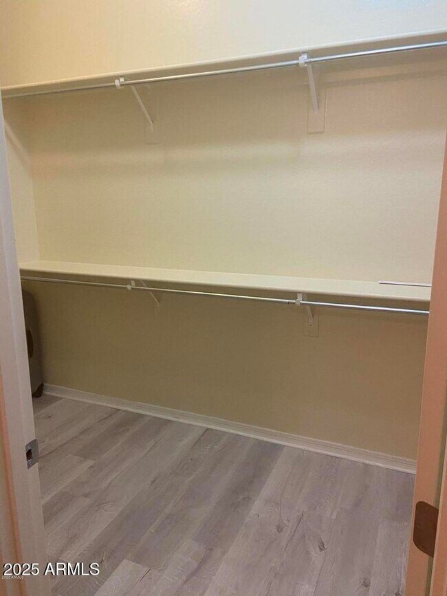 Building Photo - 20827 W Eastview Way