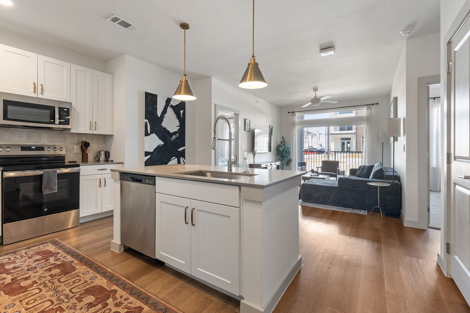 Building Photo - 1301 Leah Ave